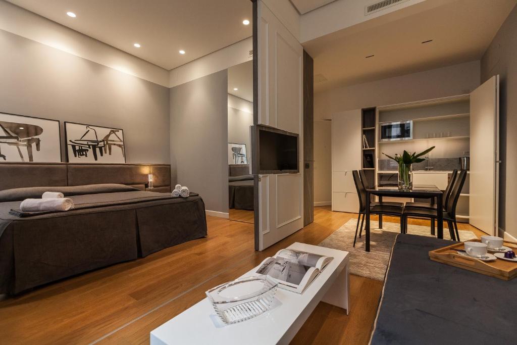 Amazing Suite Piazza Venezia - 2