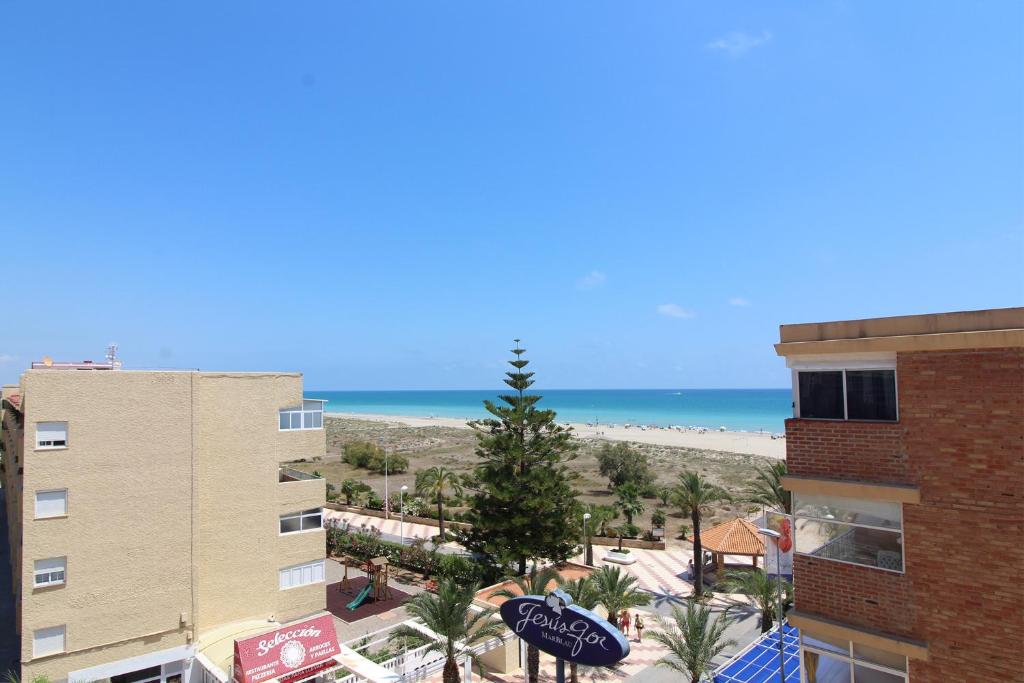 Global Vacacional, Apartamento con terraza y vistas a la playa - 3