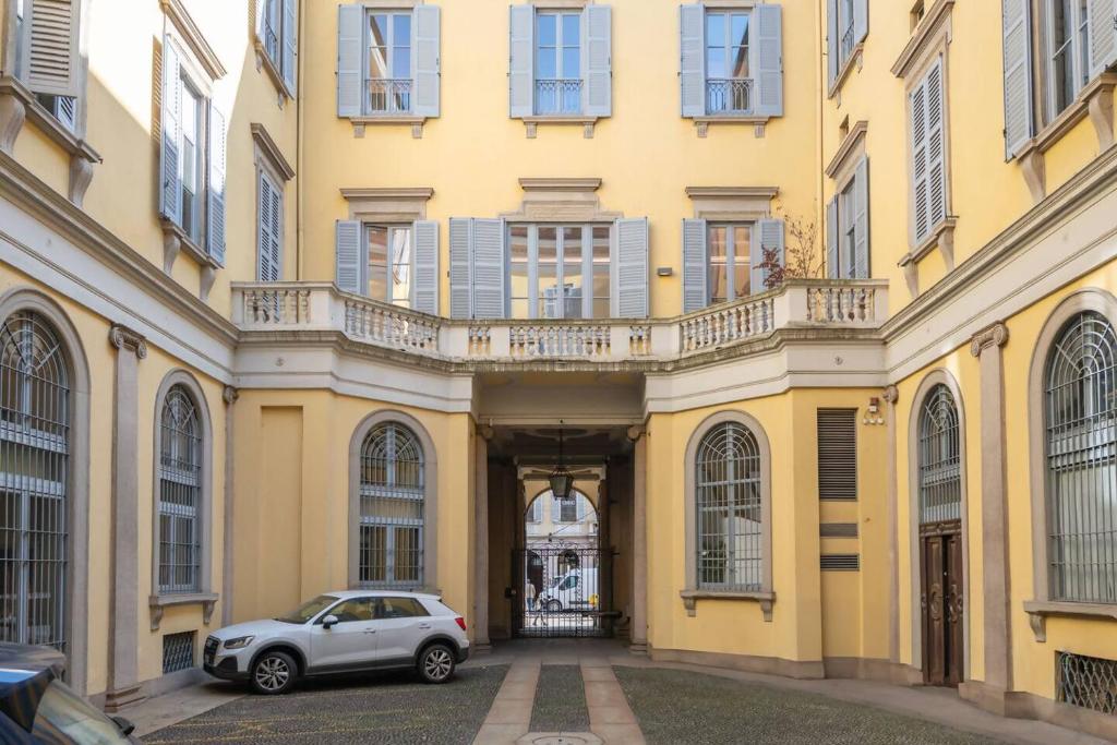 fashion district - centro città - palazzo d'epoca - 3