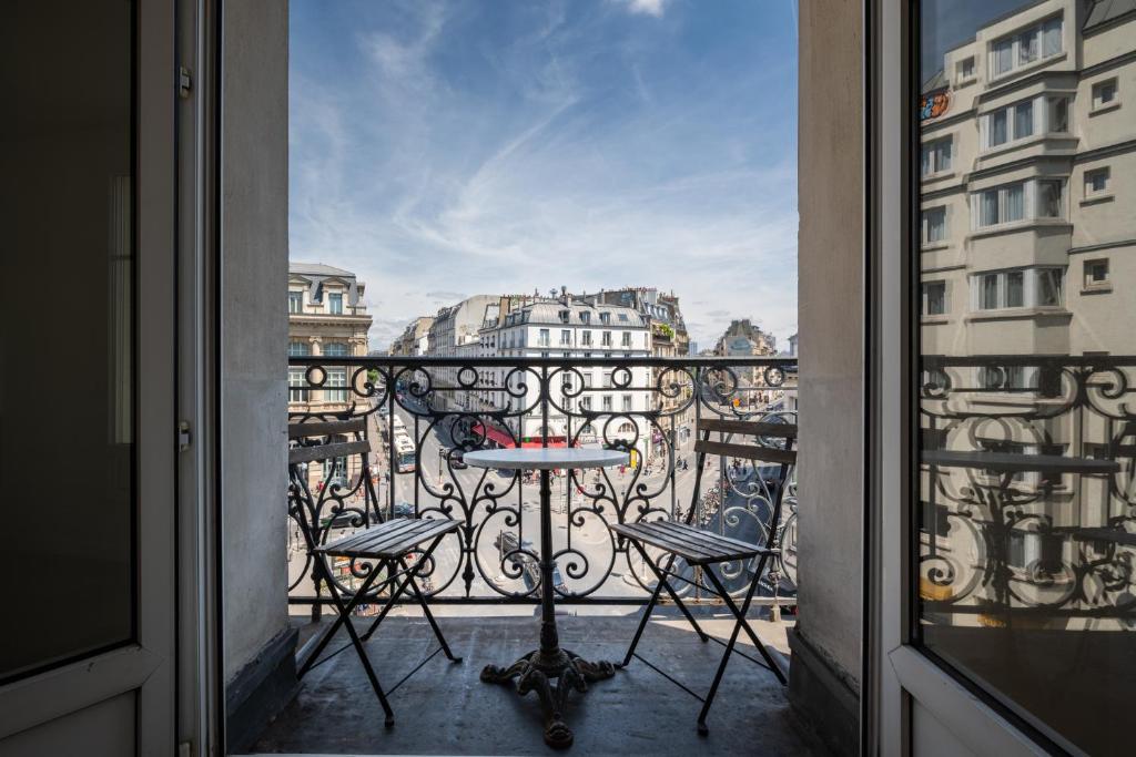 Bright and Spacious 1BDR in Central Paris - 5