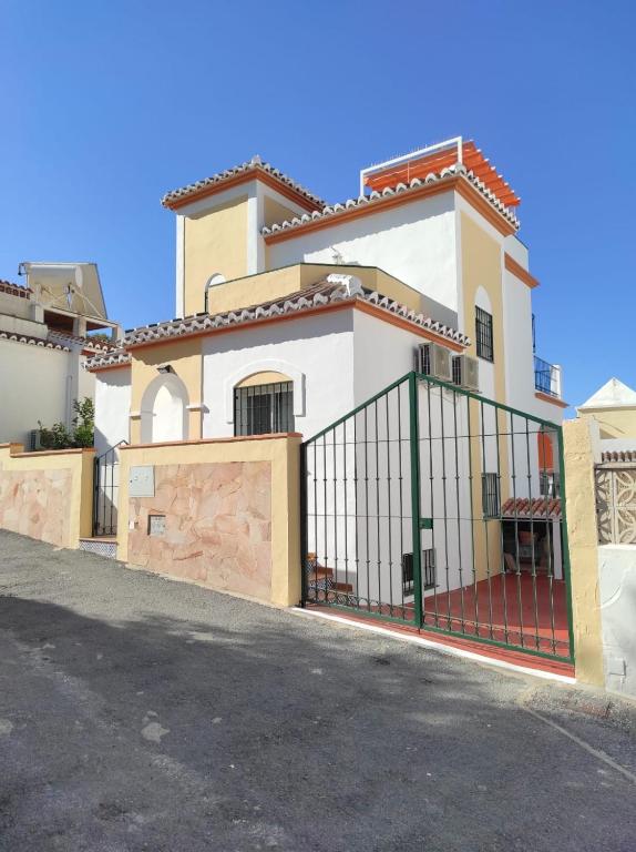 Stylish 4 bedroom Villa with private pool - 4