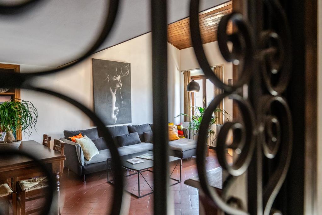 Via Ricasoli apartment, next to Accademia - 4