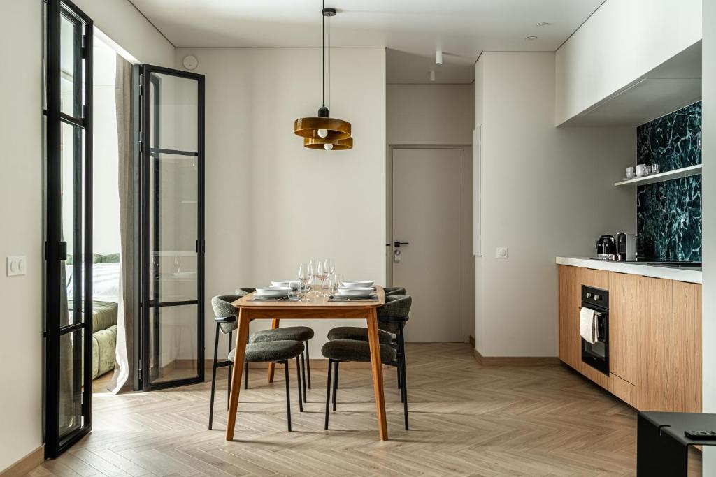 Luxury 2BR Apartment Near Monaco - 2