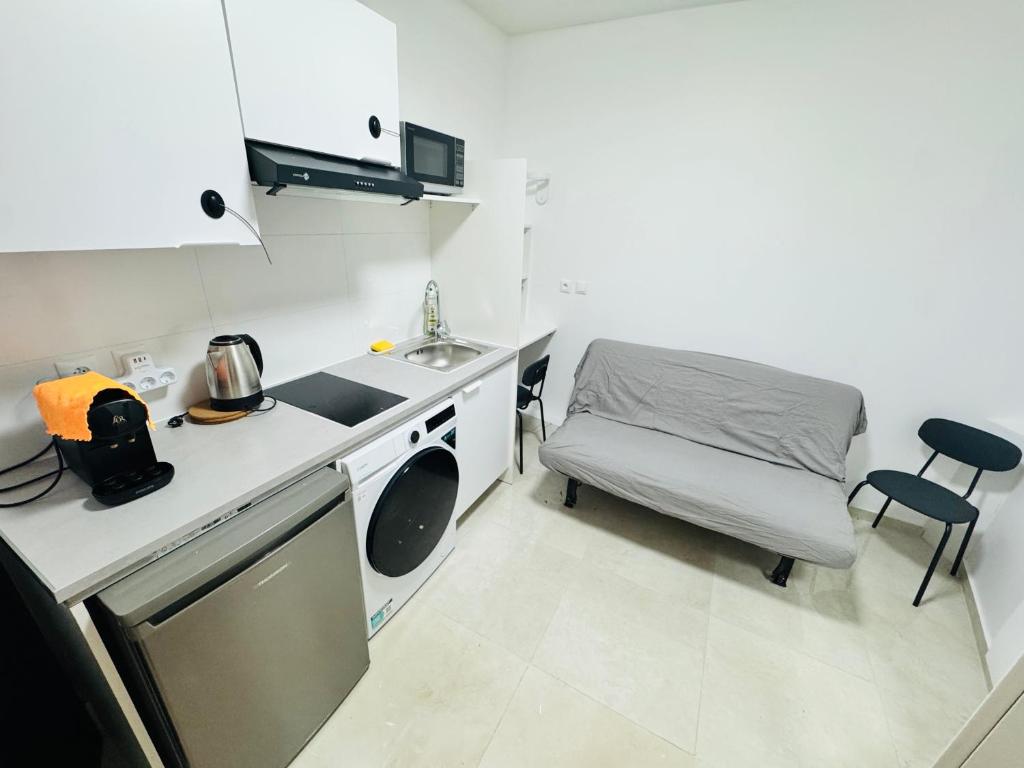 Cozy studio near the Eiffel Tower - 2