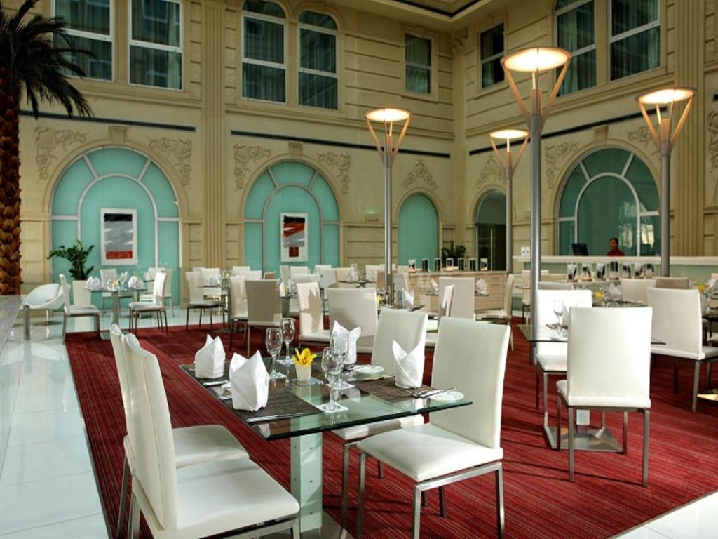 Restaurant, Villa Rotana Hotel in Dubai