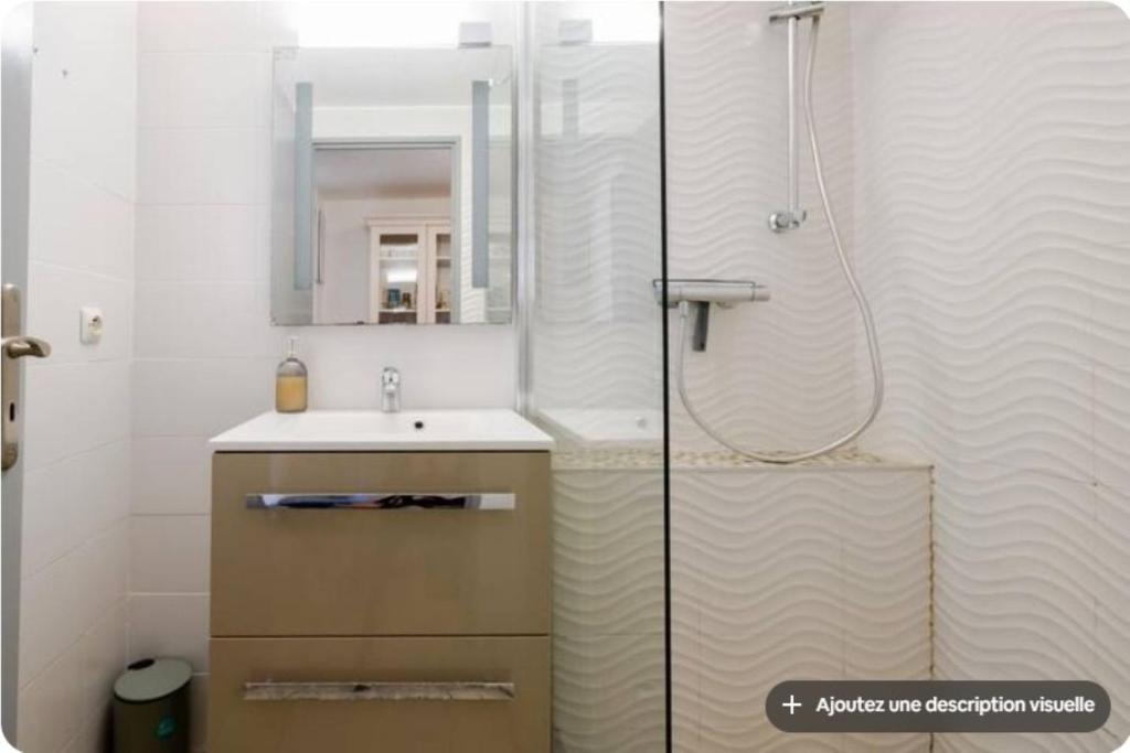Grand appartement avec terrasse Plage à 6 min à pied Climatisation Saintes maries de la mer - 5
