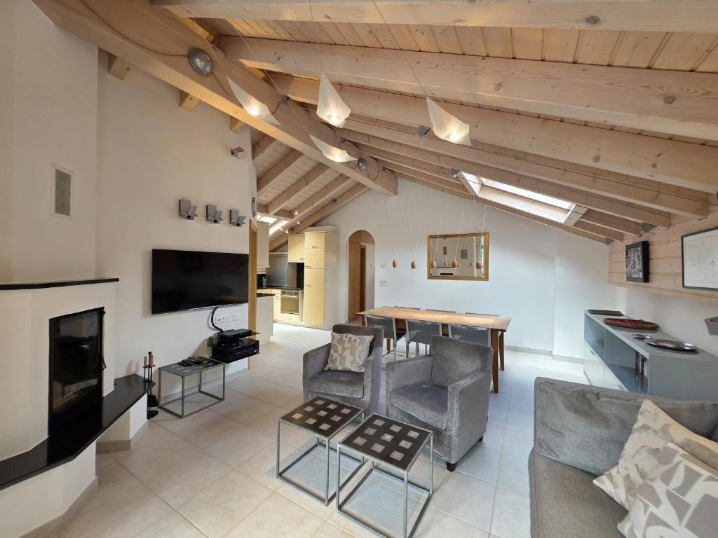 Chateau B41 Penthouse - 4