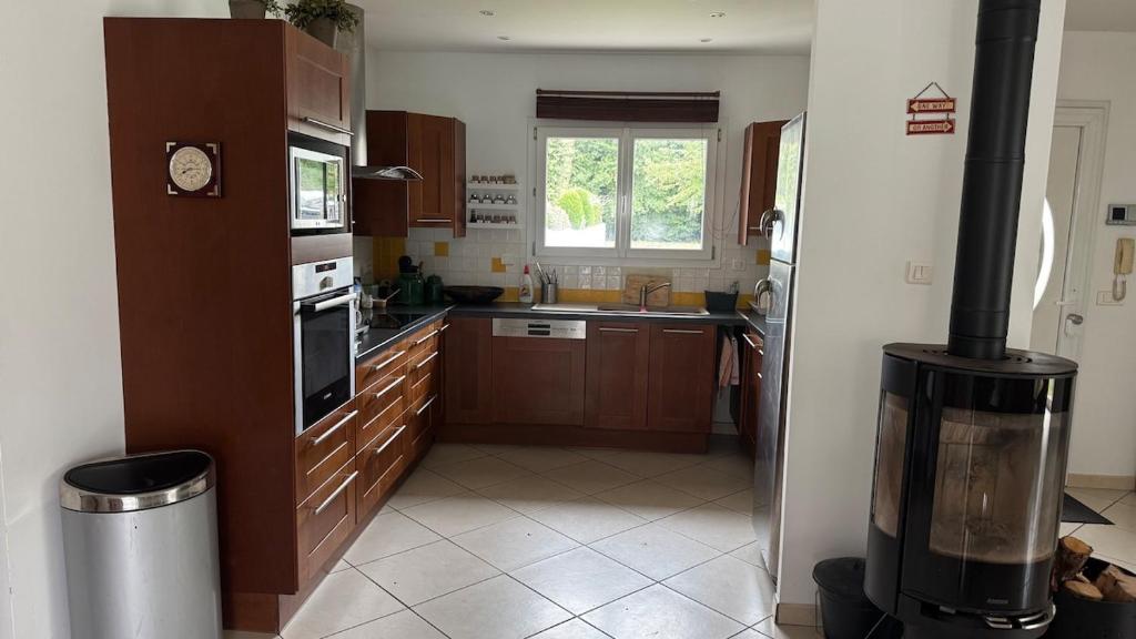 Maison entière 6 personnes, 3 lits, 2 salles de bains, parking, au calme - 4
