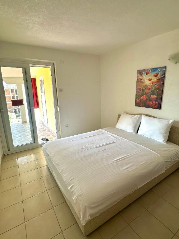 Vista Mare Apartment - 4