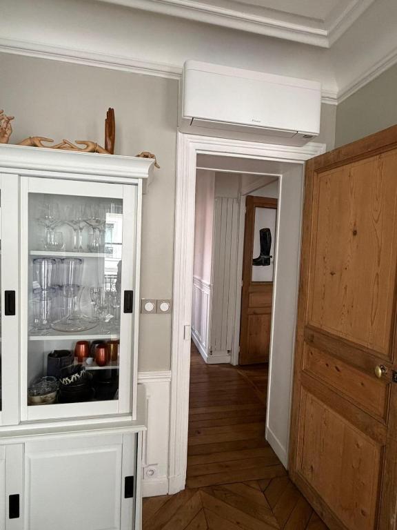 Elegant Paris 11eme Apt FULLY Air Conditioning - 5
