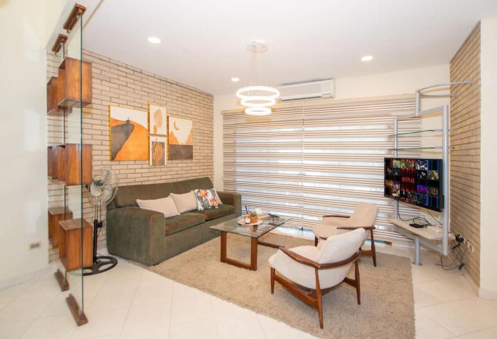 Spacious Mburucuya Duplex Pool BBQ & Jacuzzi - 1