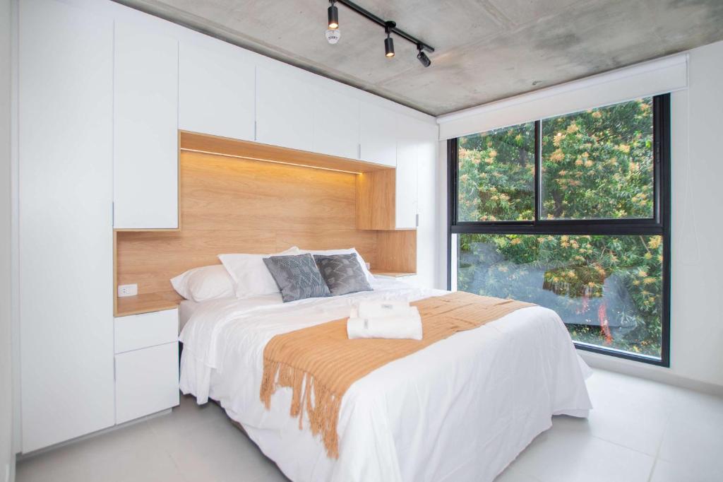 Corporate Apt Near Shops Gym Pool and CoWorking - 2