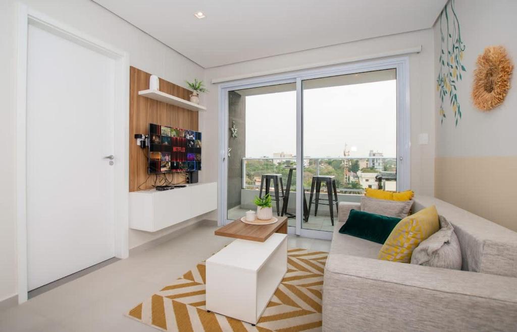 Executive One BR Near Malls with WiFi & Coworking - 2