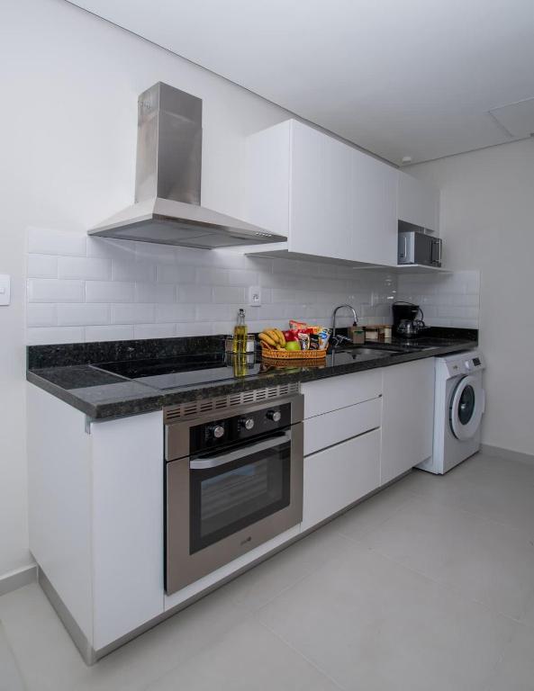 Skyline Escape with Workspace Desk and WiFi - 2