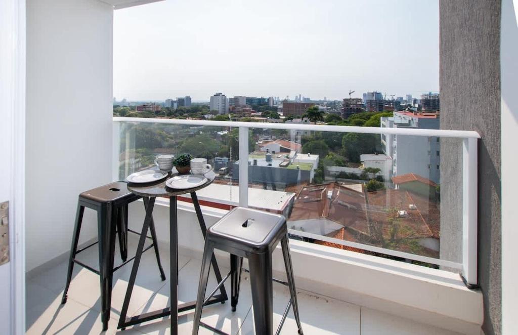 Business Apartment with City Views Pool and Gym - 5