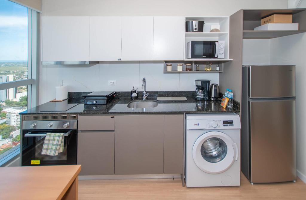 Luxury One BR with City Views Petra Tower Asuncion - 4