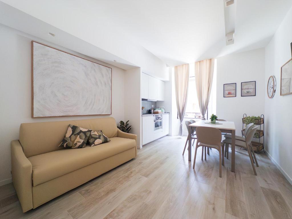 White Ottaviano - 2