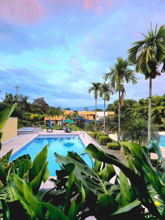 Apartamentos 3H cerca al Aeropuerto con 4 PISCINAS, Jacuzzi y Sauna by Molca Travel - 3