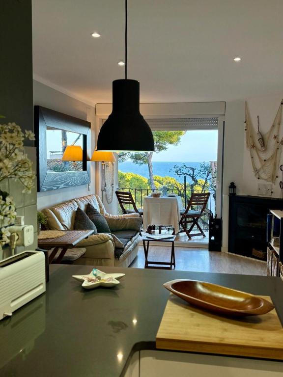 Apartamento recien reformado a 300 metros del mar - 1