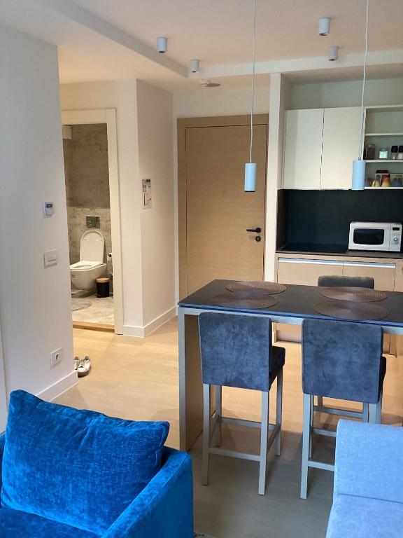 Forest View Apartment at Zepterme Hotel Private Host - 2