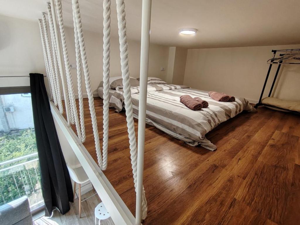 2 1D2 Mini Condos- Large Studio SW facing - 5