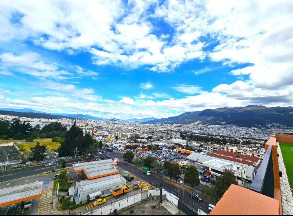 Departamento Vista Hermosa Quito - 1
