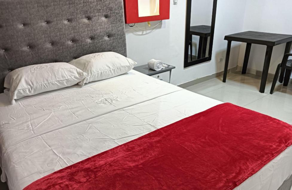 Hotel Pasarela - 2