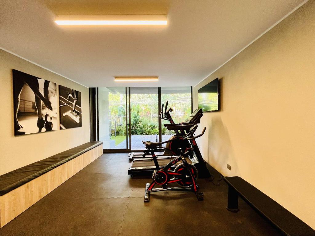 Modern Studio in Prime Laundry Rooftop Pool Gym - 4