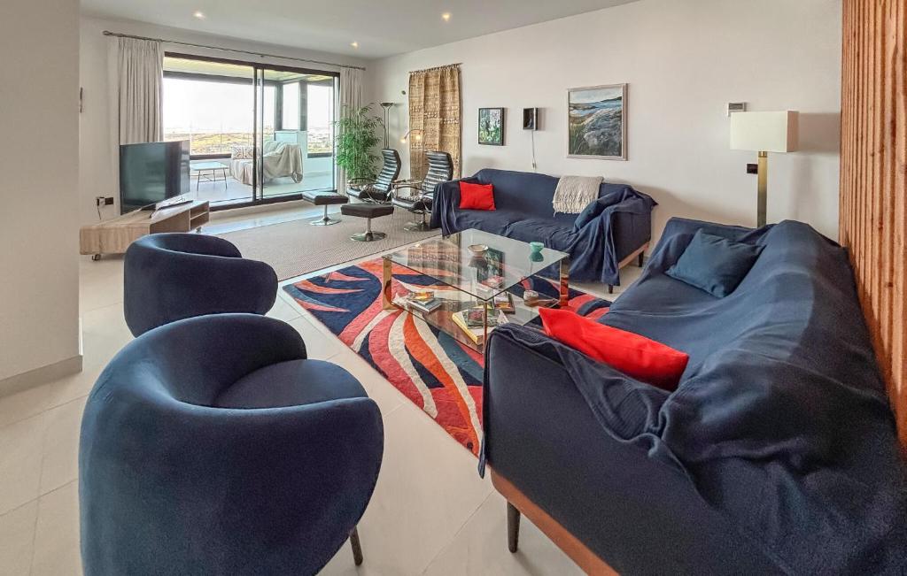 Amazing Apartment In Estepona With Swimming Pool - 3