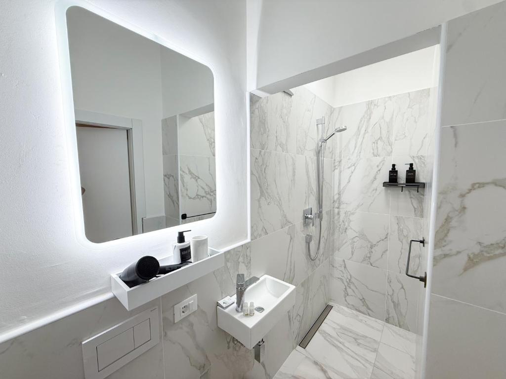 Alps Apartments I Viktory Rooms - 5