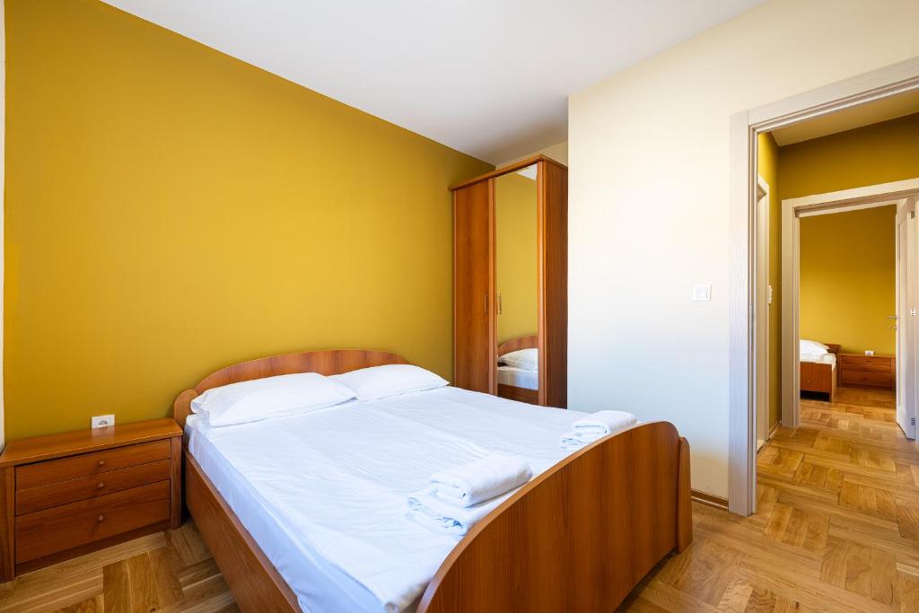 Apartments Bečić - 4