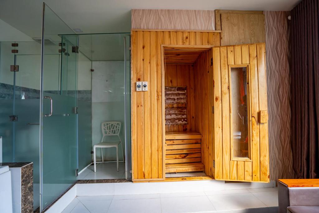 LUXURY HOTEL HẬU GIANG