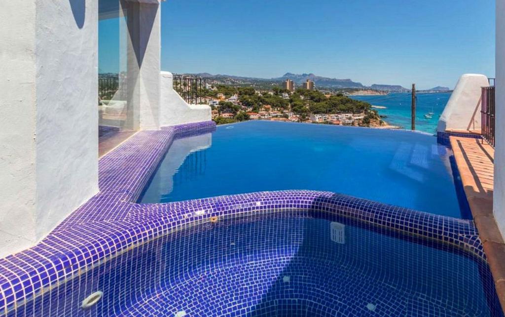Villa Espindola situada en una ladera - 5
