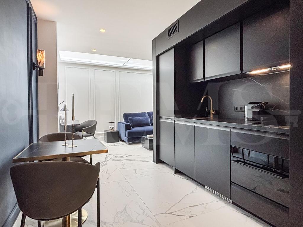 Sophisticated Stay in Málaga Centre REMS - 4