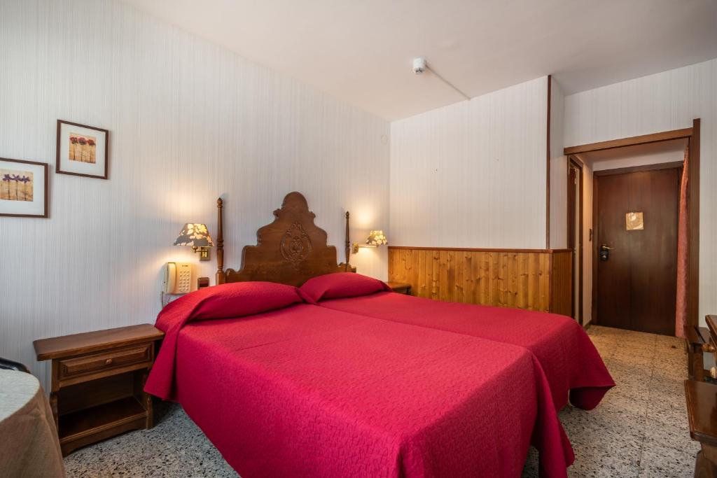 Hotel Delavall - 3