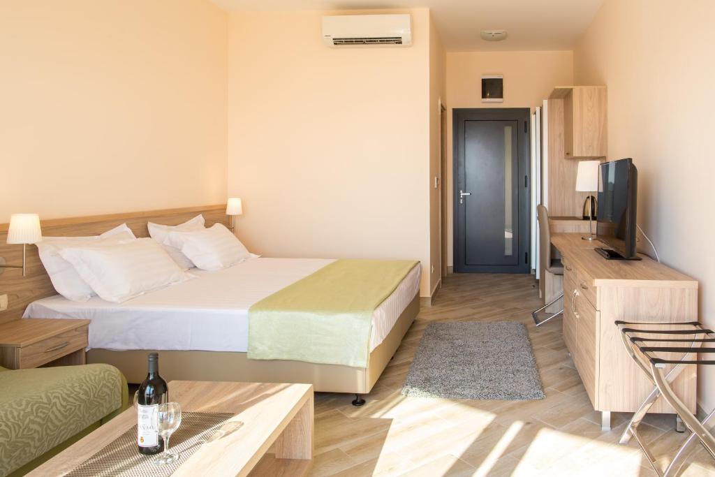 ApartHotel Belvedere Residence Becici Budva photo