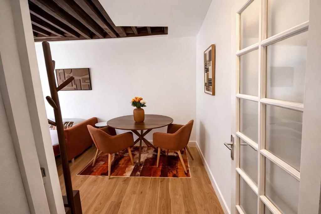 Paris 5 cosy Appartement metro Cardinal lemoine - 4