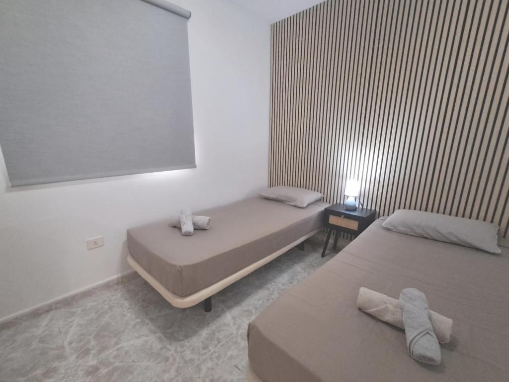 Centric 2 bedrooms Apartment near to the beach - newly renovated bathroom and bedrooms - by TENERIFEHINTS - 5