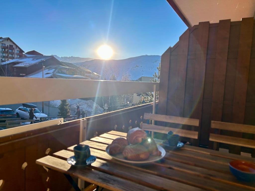 Cozy chalet slopes Balcony - 5