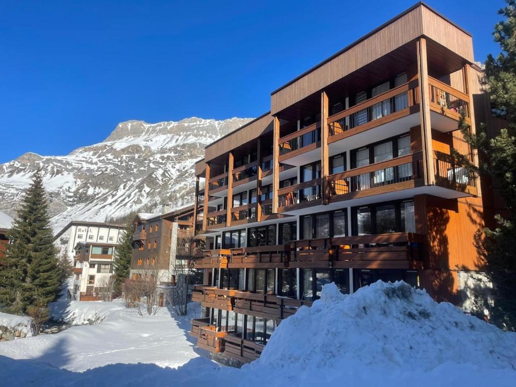 Foot ski slopes Val D'Isère chalet - 2