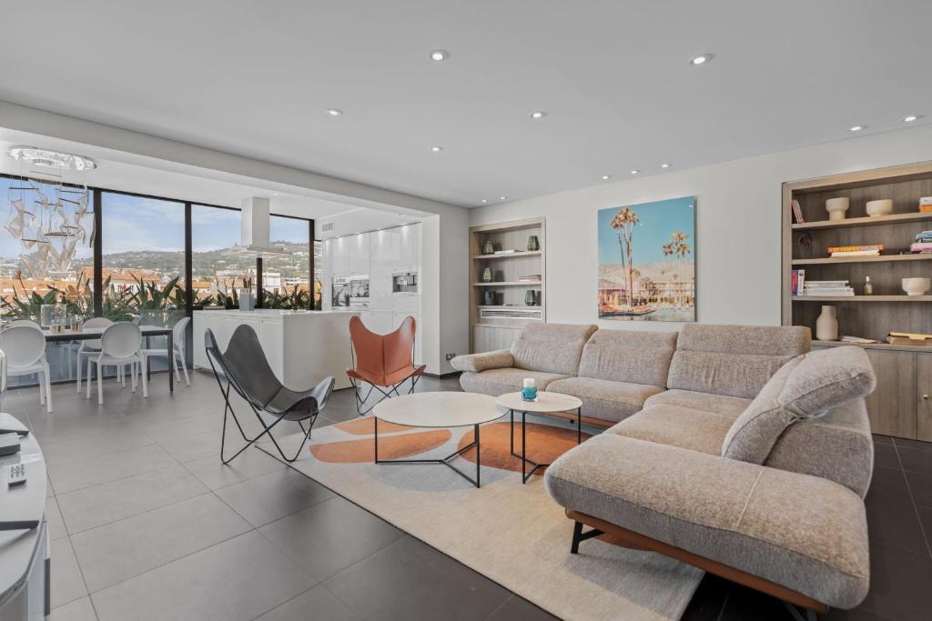 REF 905 - Cannes Centre - Penthouse à louer - 3