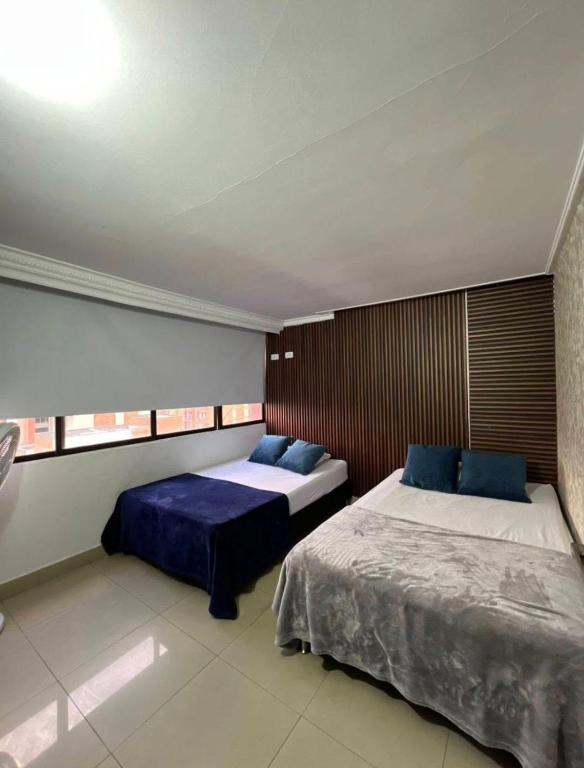 Emerald Terrace - 1