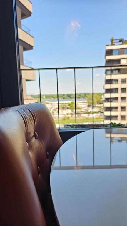 Danube River View Lounge 6 with Garage, K District - 5