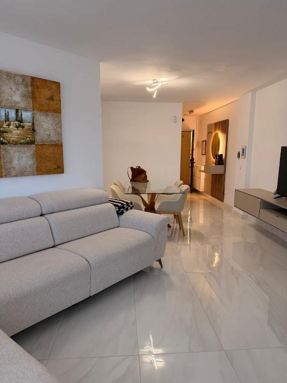 Beach, Golf & Tennis 2BR - 1