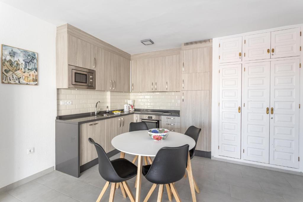 A410 Frontlilne Apartment - 5