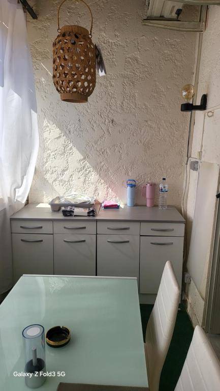 Charment petit t2 en duplex piscine - 5