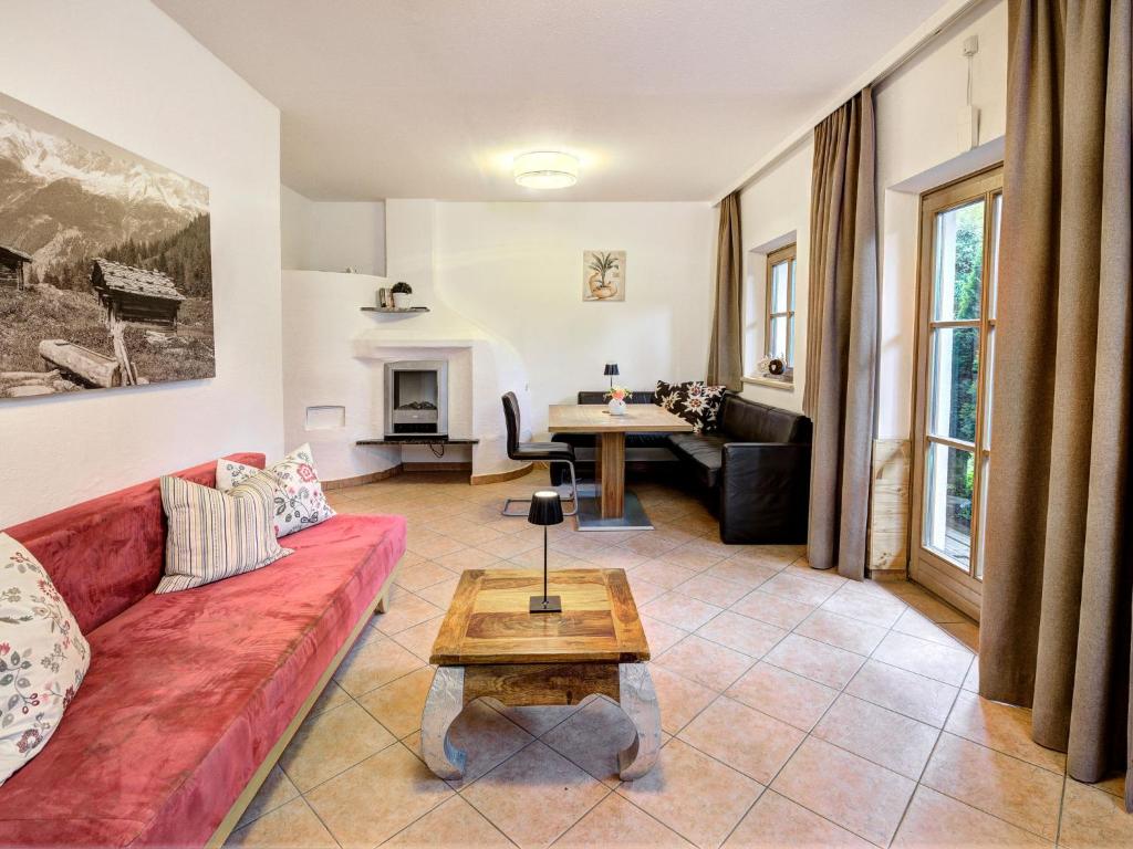 Apartment Edelweiss Suite 9 by Interhome - 2