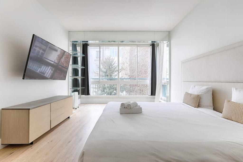 Luxury Apartment Montaigne Avenue - 2