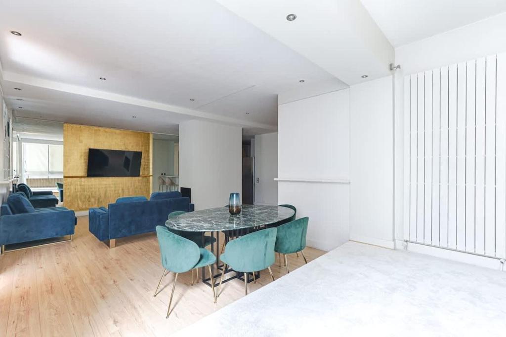 Luxury Apartment Montaigne Avenue - 5