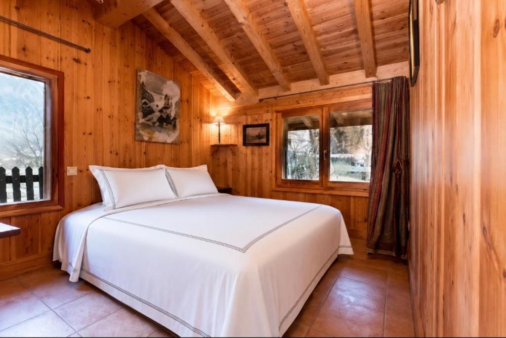 Authentic Chalet in Chamonix-Mont-Blanc - 4